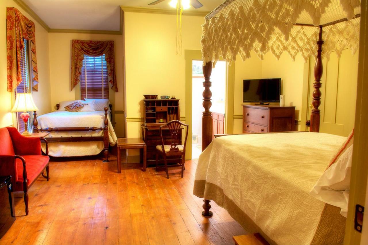 Emma'S Bed And Breakfast Springfield Exterior photo